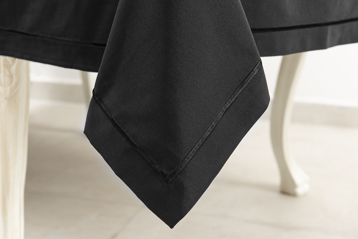 Thick Pico Line Table Cloth Black