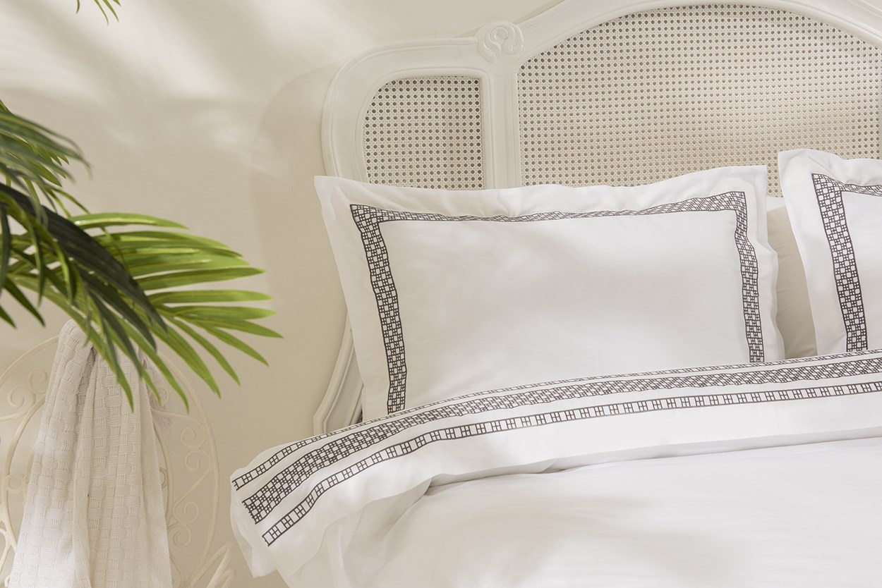 Nakışlı Nevresim Takımı Çift Kişilik Veronica By Antrasit