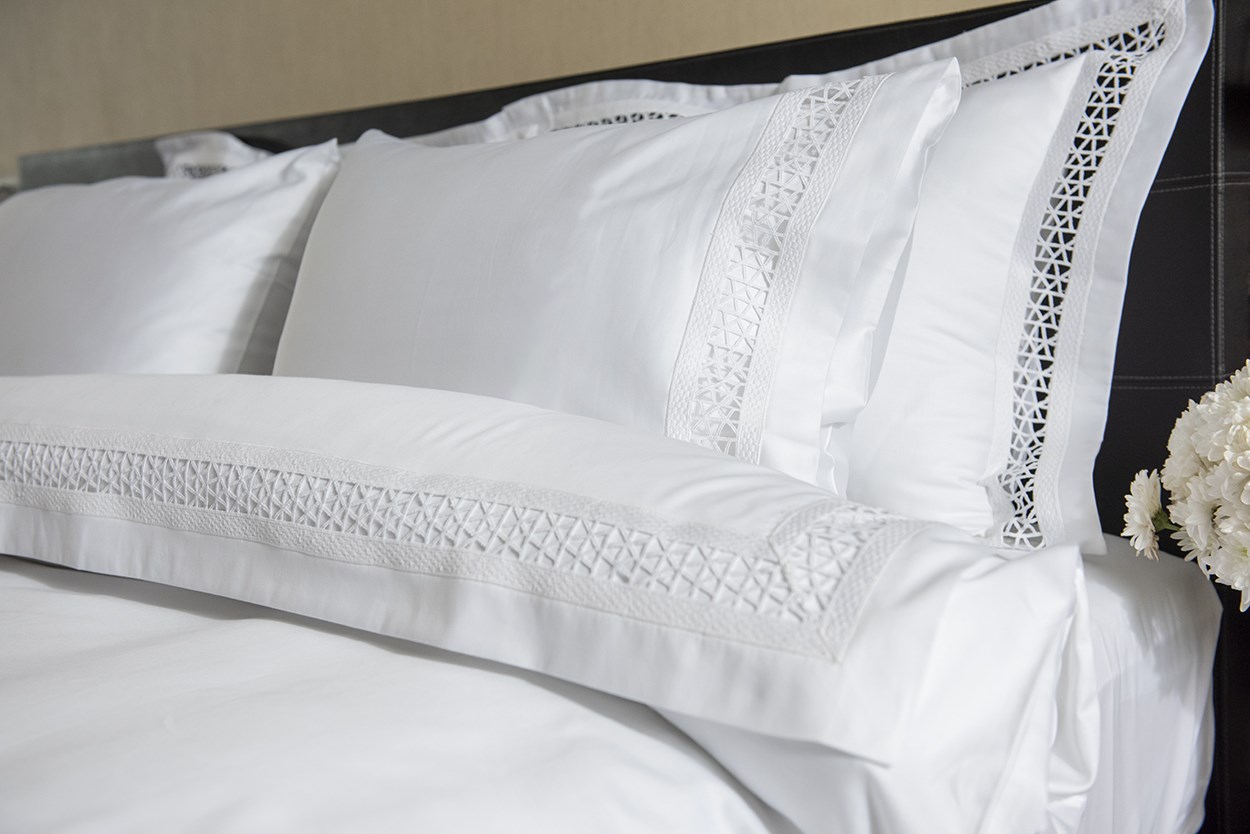 Dantelli Nevresim Takımı Çift Kişilik Kassia 120 Tel Beyaz