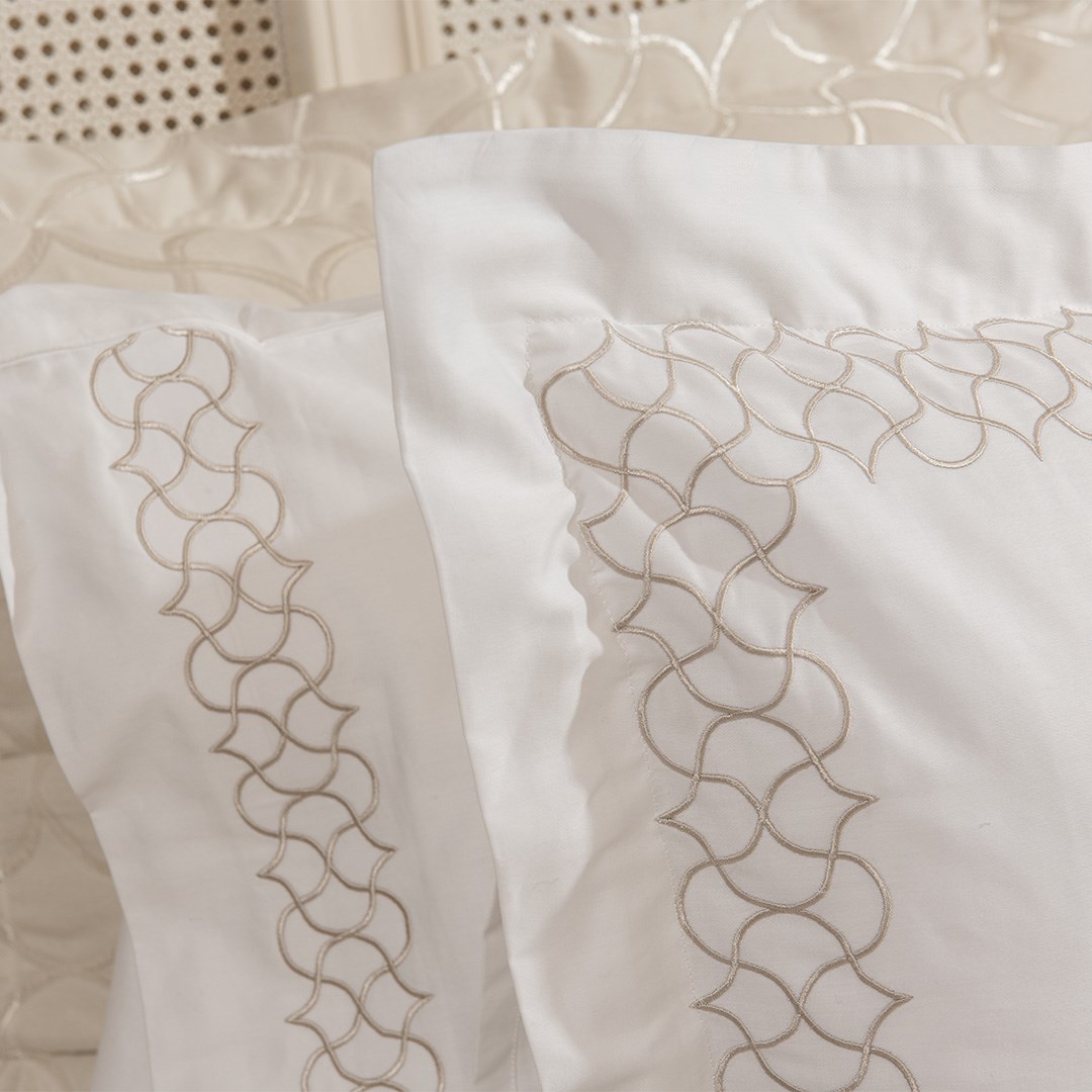 Nakışlı Nevresim Takımı Çift Kişilik Peony - 120 Tel Beyaz-Bej