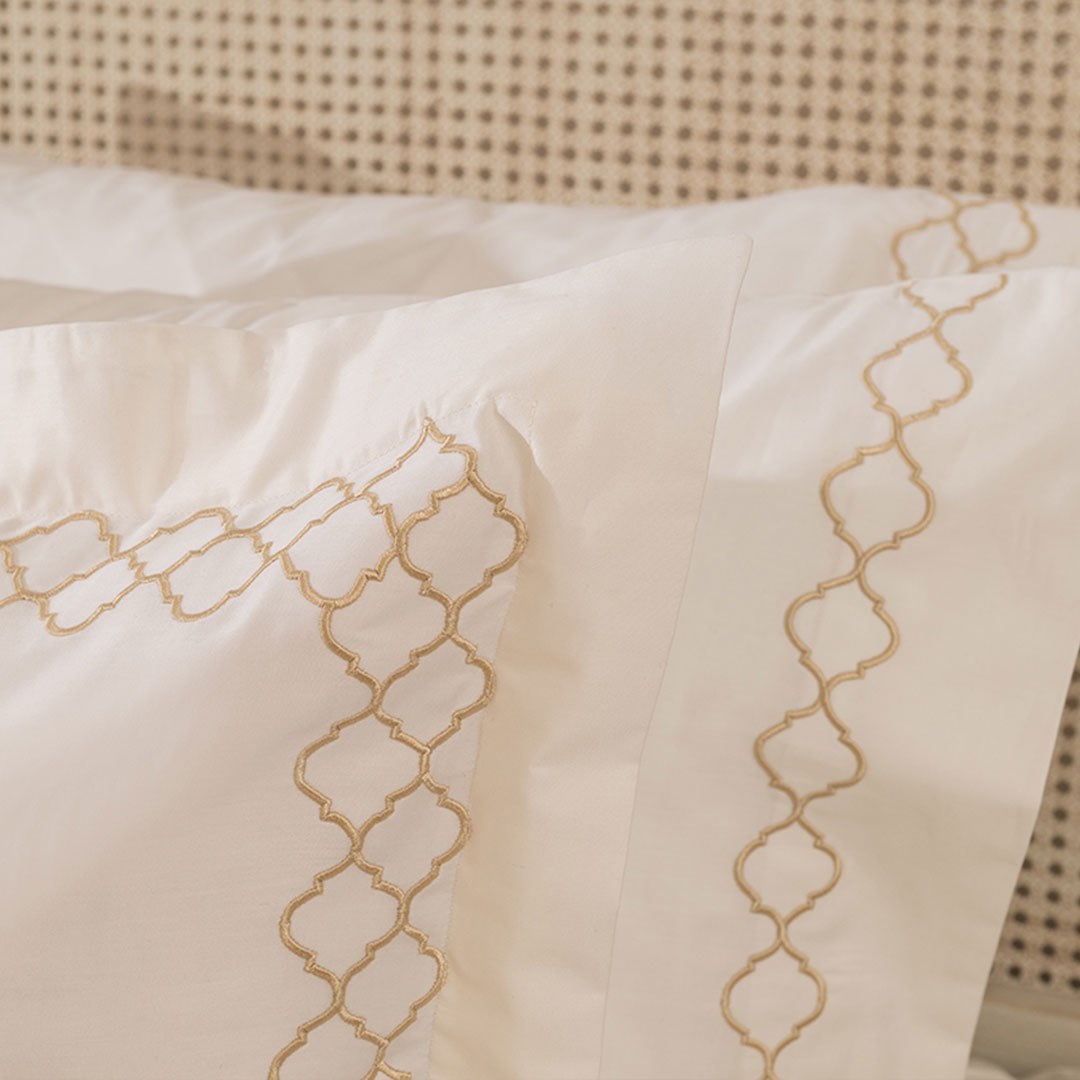 Nakışlı Nevresim Takımı Çift Kişilik Geometri - 120 Tel By Taş Rengi