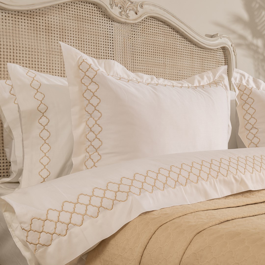 Nakışlı Nevresim Takımı Çift Kişilik Geometri - 120 Tel By Taş Rengi