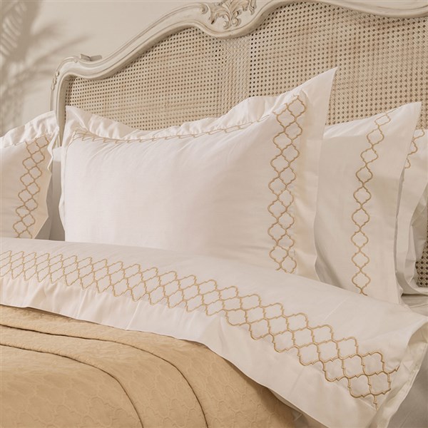 Nakışlı Nevresim Takımı Çift Kişilik Geometri - 120 Tel By Taş Rengi