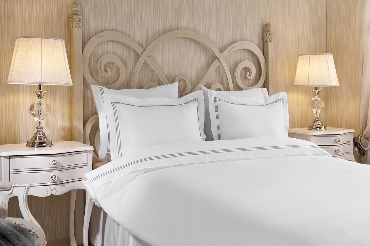 Nevresim Takımı Çift Kişilik 3 Sıra Pikolu Ebruli By Gri