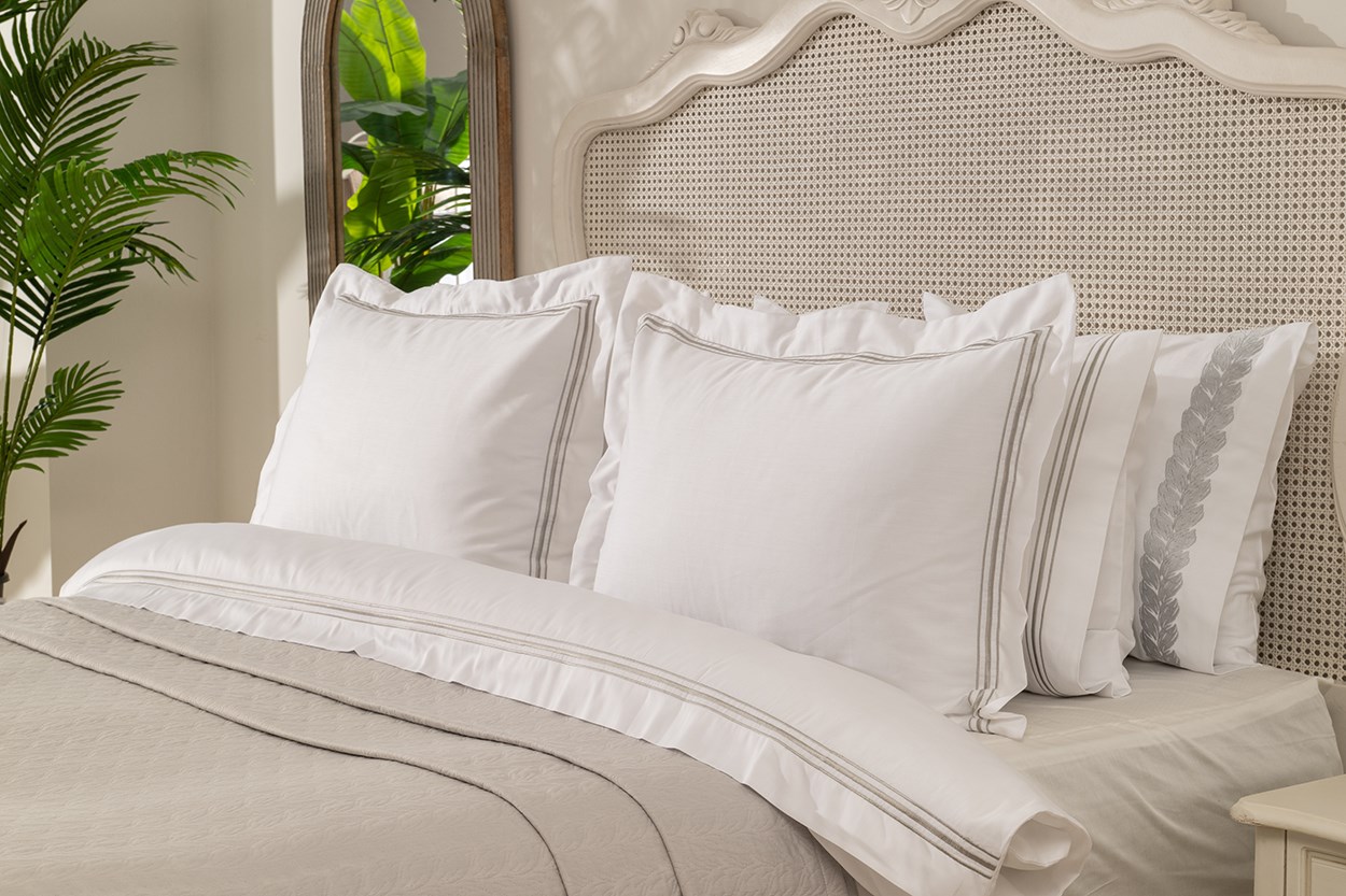 Kalın 3 Sıra Pikolu Çift Kişilik Nevresim Takımı By Gri