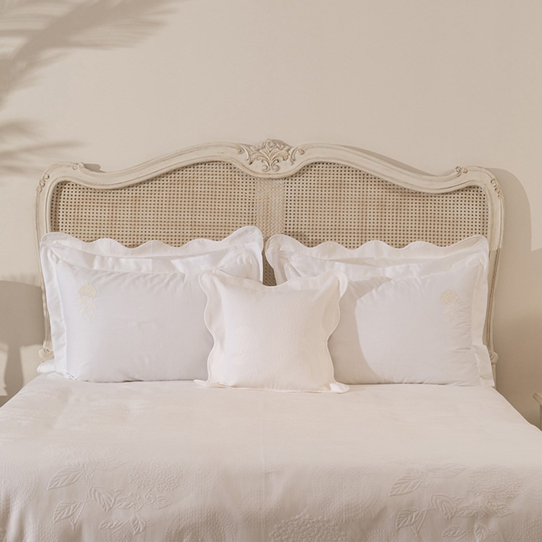 Pike Takımı Çift Kişilik Ortanca Beyaz