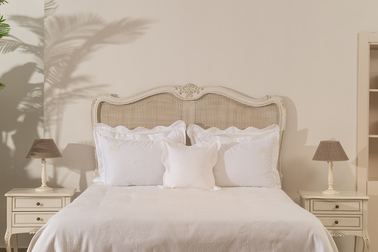 Pike Takımı Çift Kişilik Ortanca Beyaz