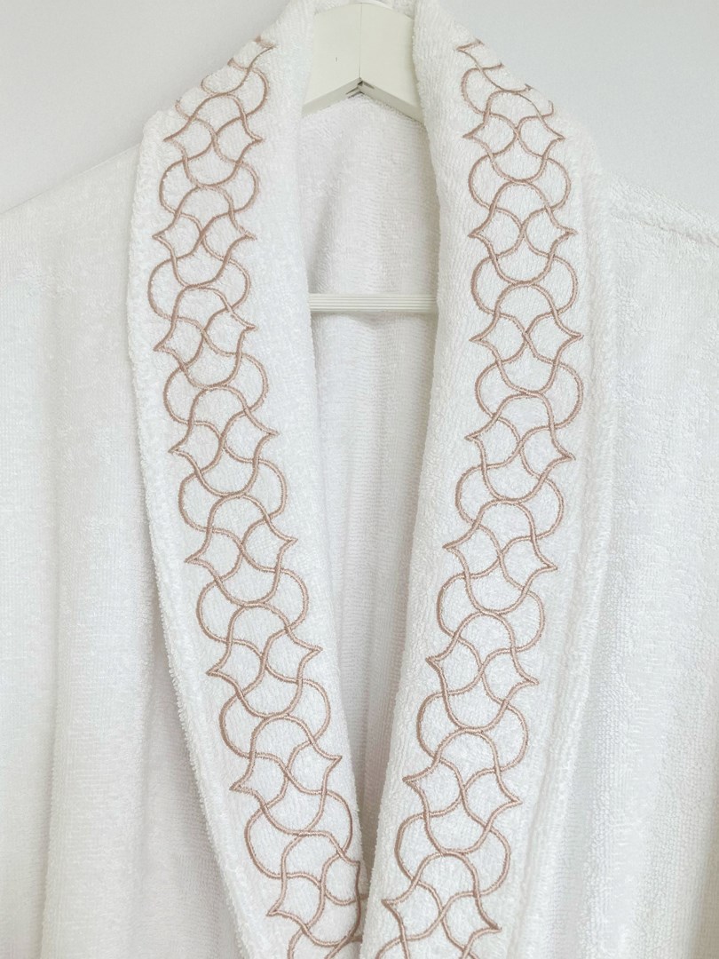 Nakışlı Bornoz Peony Beyaz-Bej