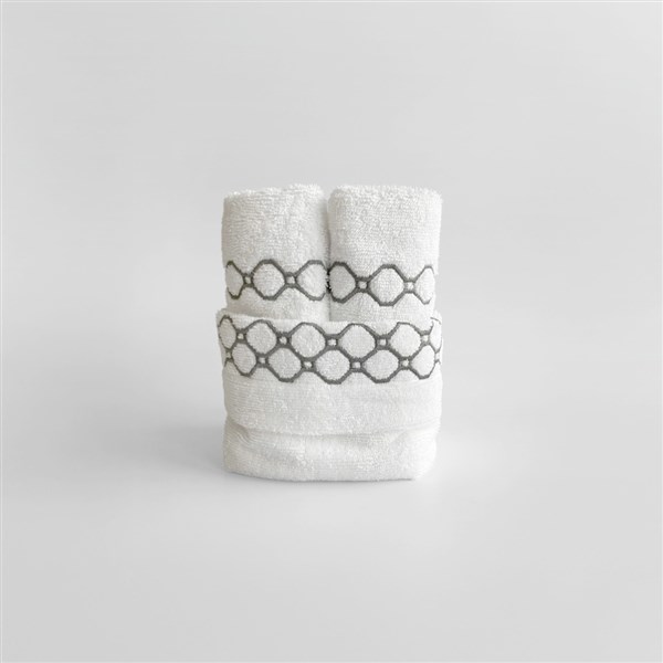 Basket + 4 Hand Towels Lotus By Antrasit