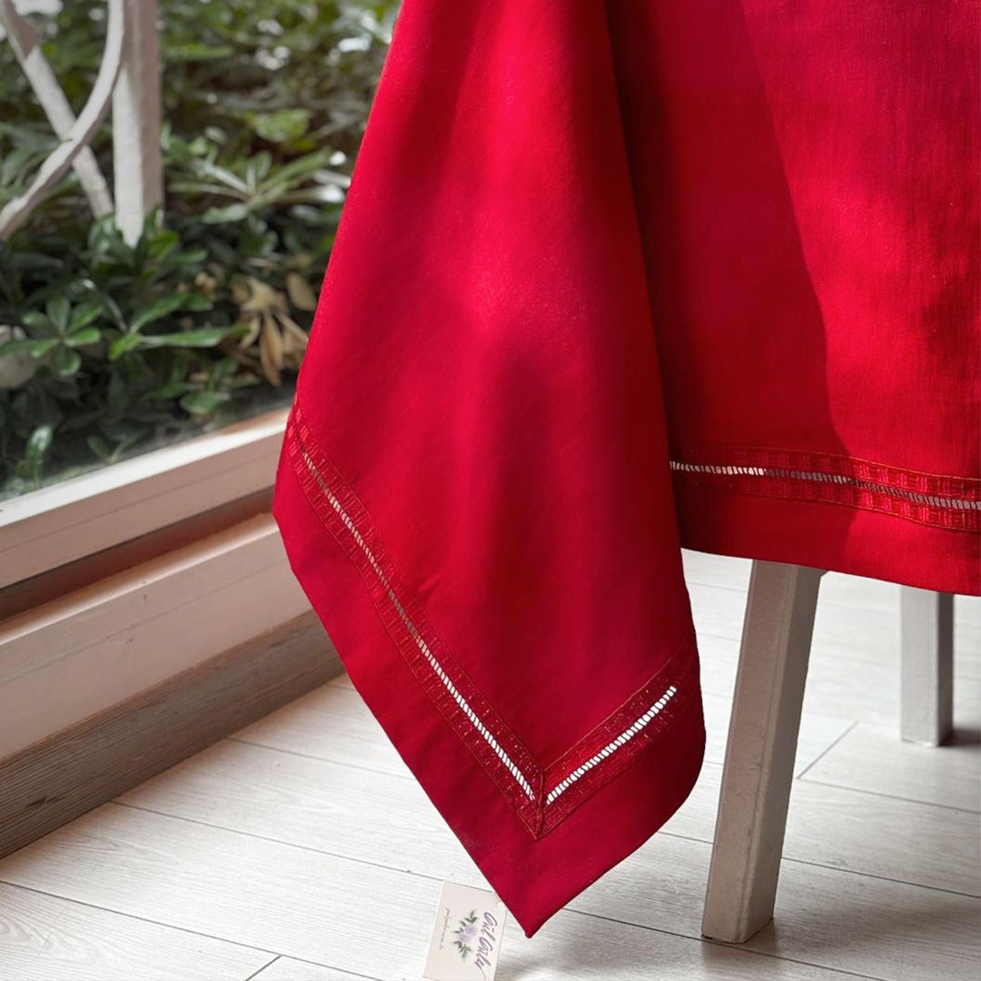 Dantelli Masa Örtüsü Glow Kırmızı