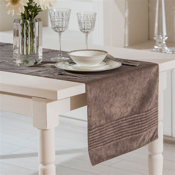 Velvet Runner Liny Stone