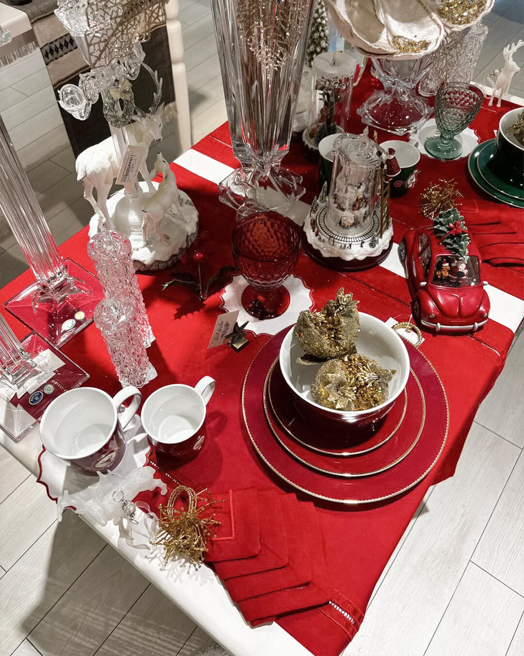 Dantelli Masa Bandı Glow Kırmızı